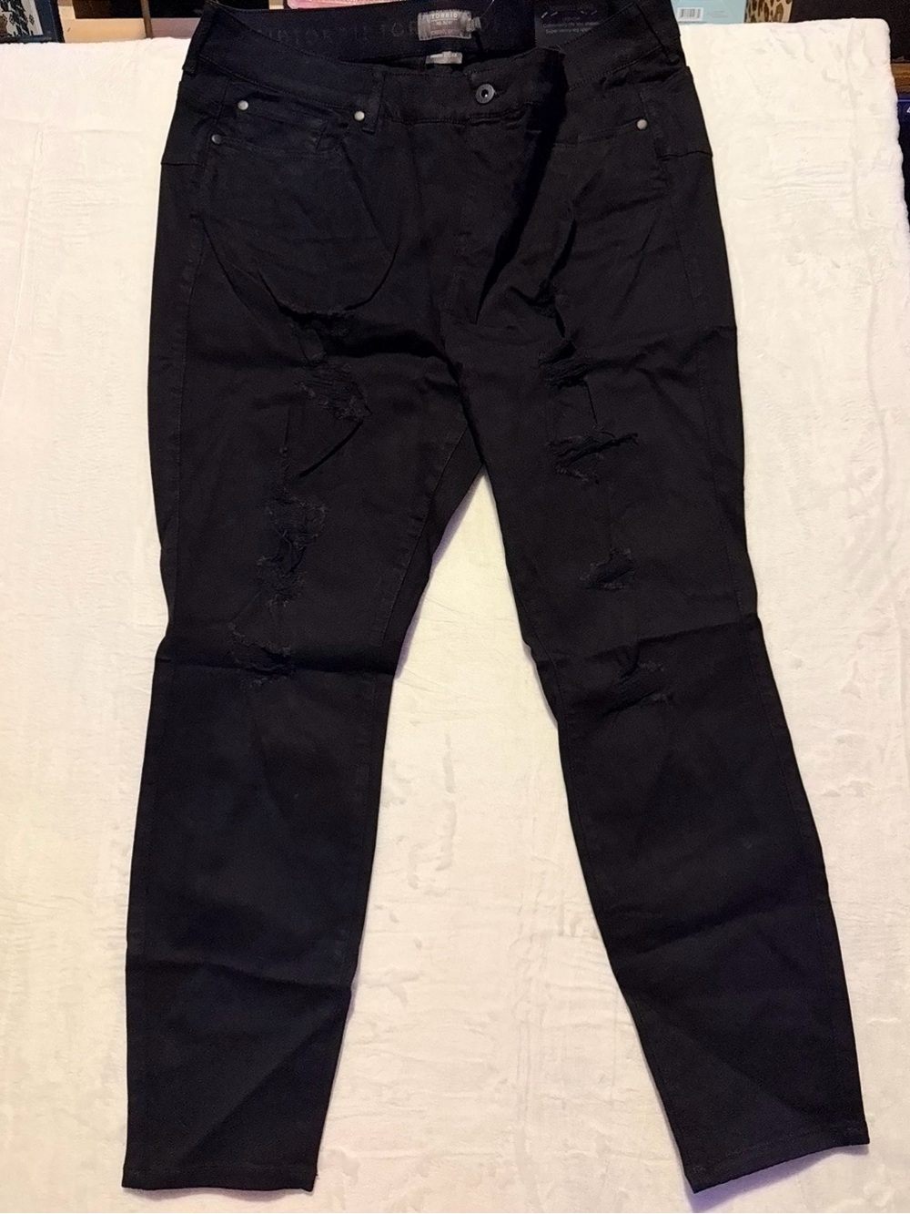 Torrid bombshell skinny ripped premium stretch black jeans 22